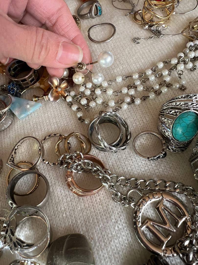 アクセサリー、装飾品まとめ売り。2.2kgお得