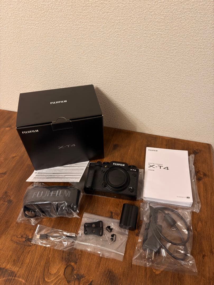 ありさん専用　 FUJIFILM X-T4 ミラーレス一眼 ブラック