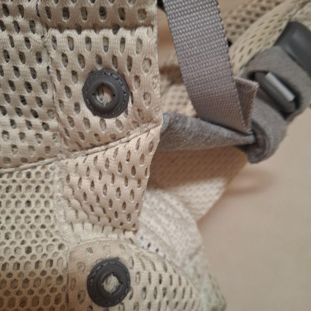 BABYBJÖRN 抱っこ紐 クリーム？　グレー？　ベビーキャリアハーモニー