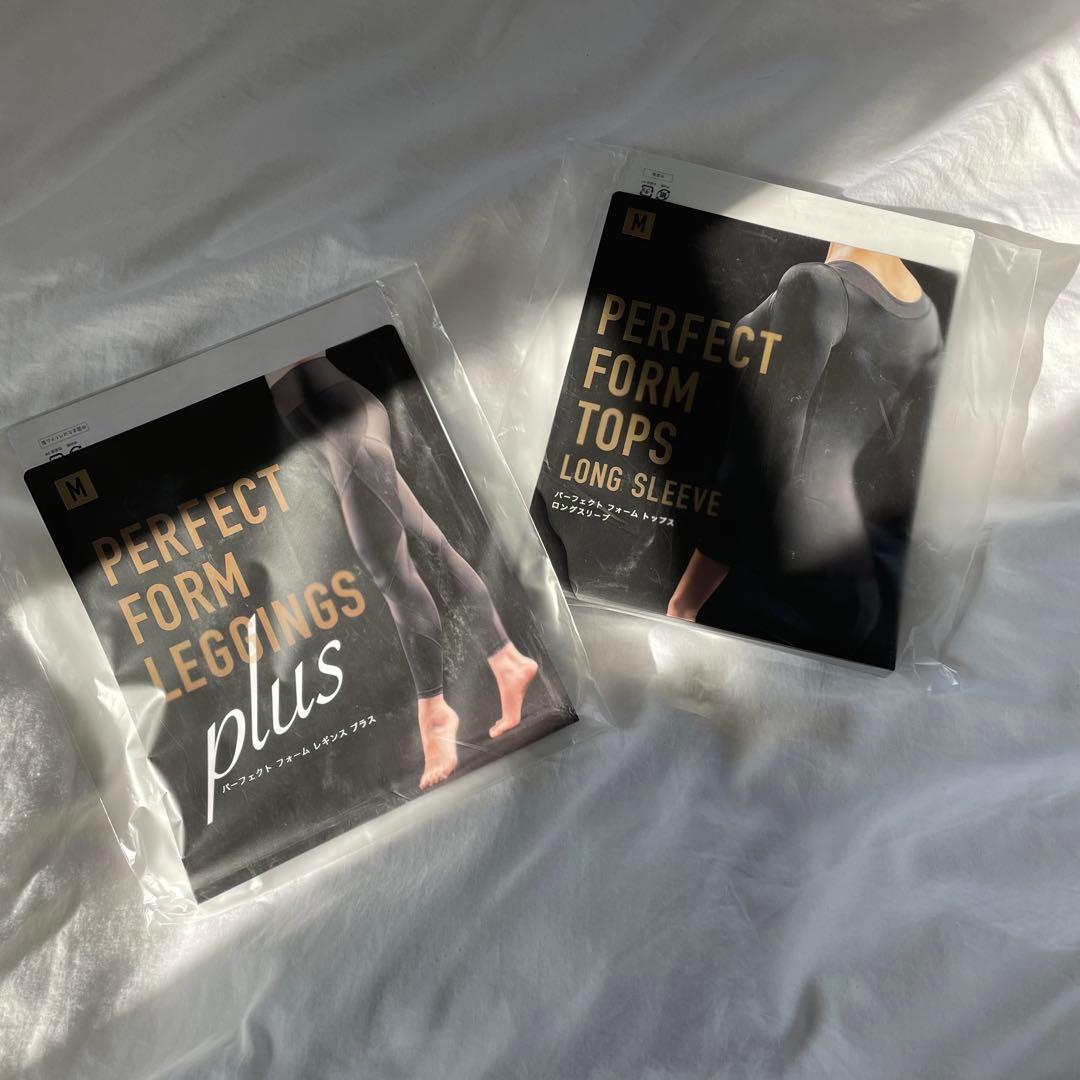 Rintosullパーフェクトフォーム　ピラティスウェア 上下セットM