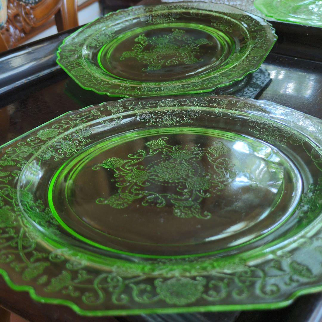 ヘーゼルアトラス　ウランガラス　フローレンス　ディプレッションガラス　プレート