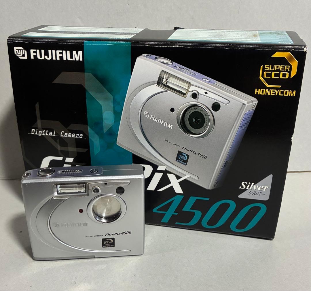 フジフイルムFujifilm FinePix 4500デジタルカメラ　カード6枚
