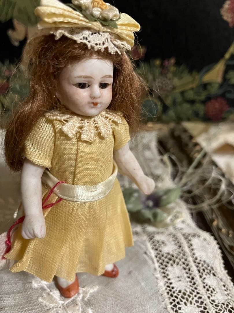 激安　アンティーク黄色ドレスのミニョネット　ドイツビスク　オールオリジナル