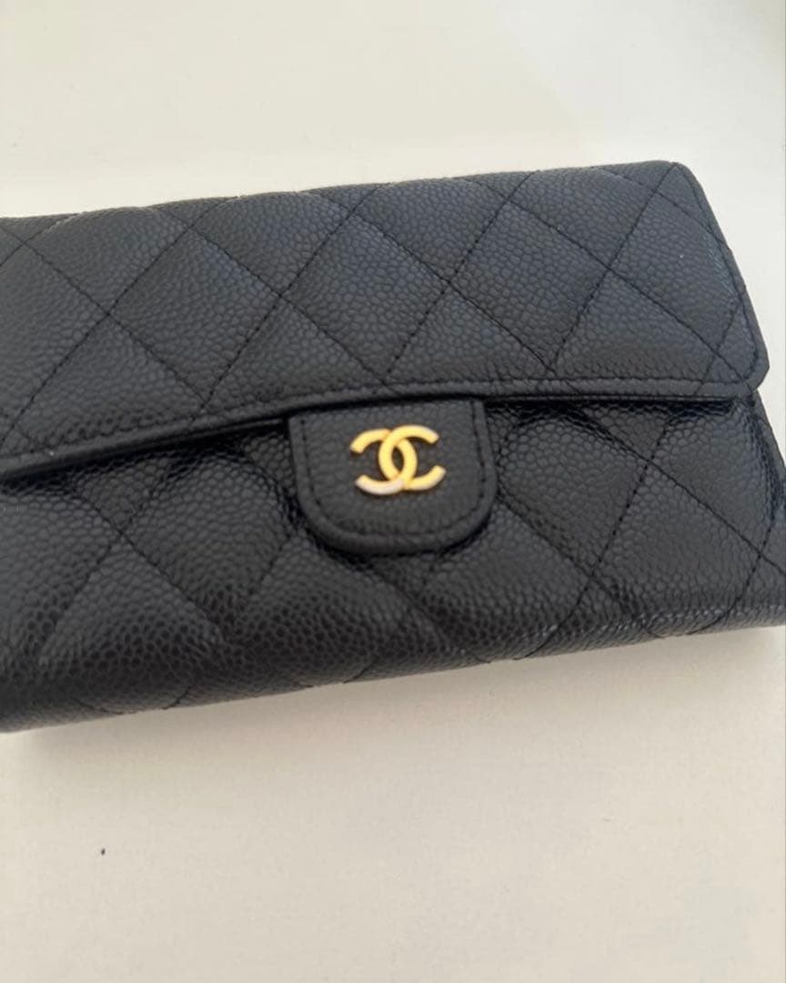 マトラッセ キャビアスキン キルティング 財布