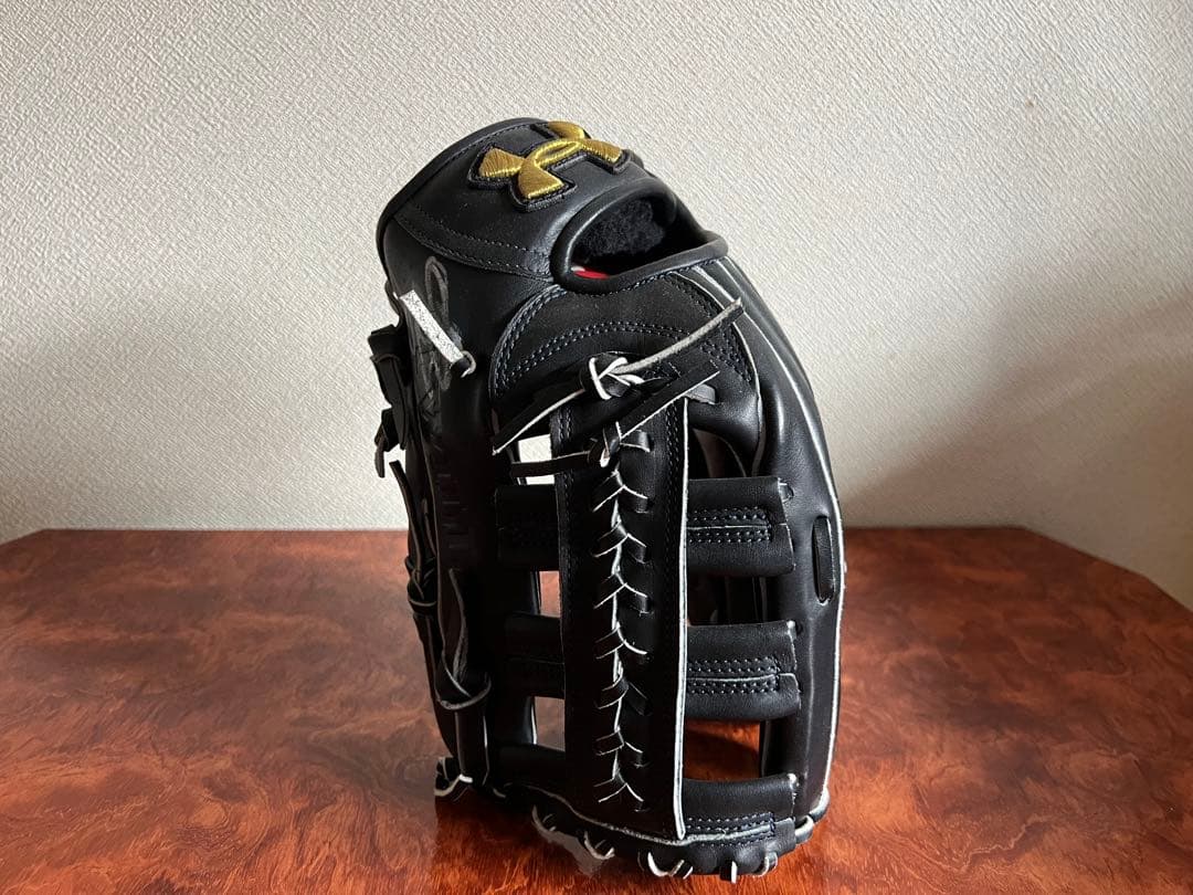 Under Armour 硬式野球グローブ ソフトバンク柳田選手直筆サイン入り
