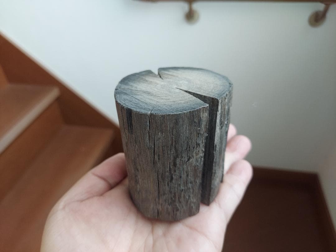 阿武隈川産 埋もれ木（小）　新古今和歌集に詠まれた本物の伝承品