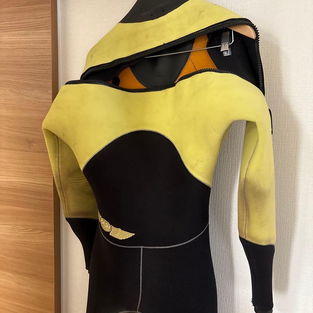 RASH ドライスーツMLサイズ172センチ62キロ