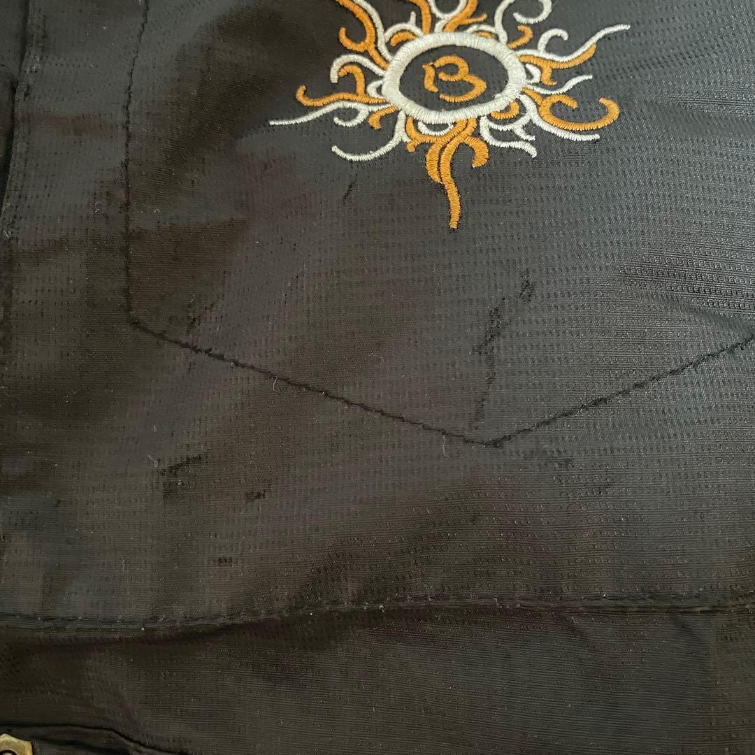 Burtonバートンスキーウェアスノーボードジャケットダウン中綿黒ブラック刺繍