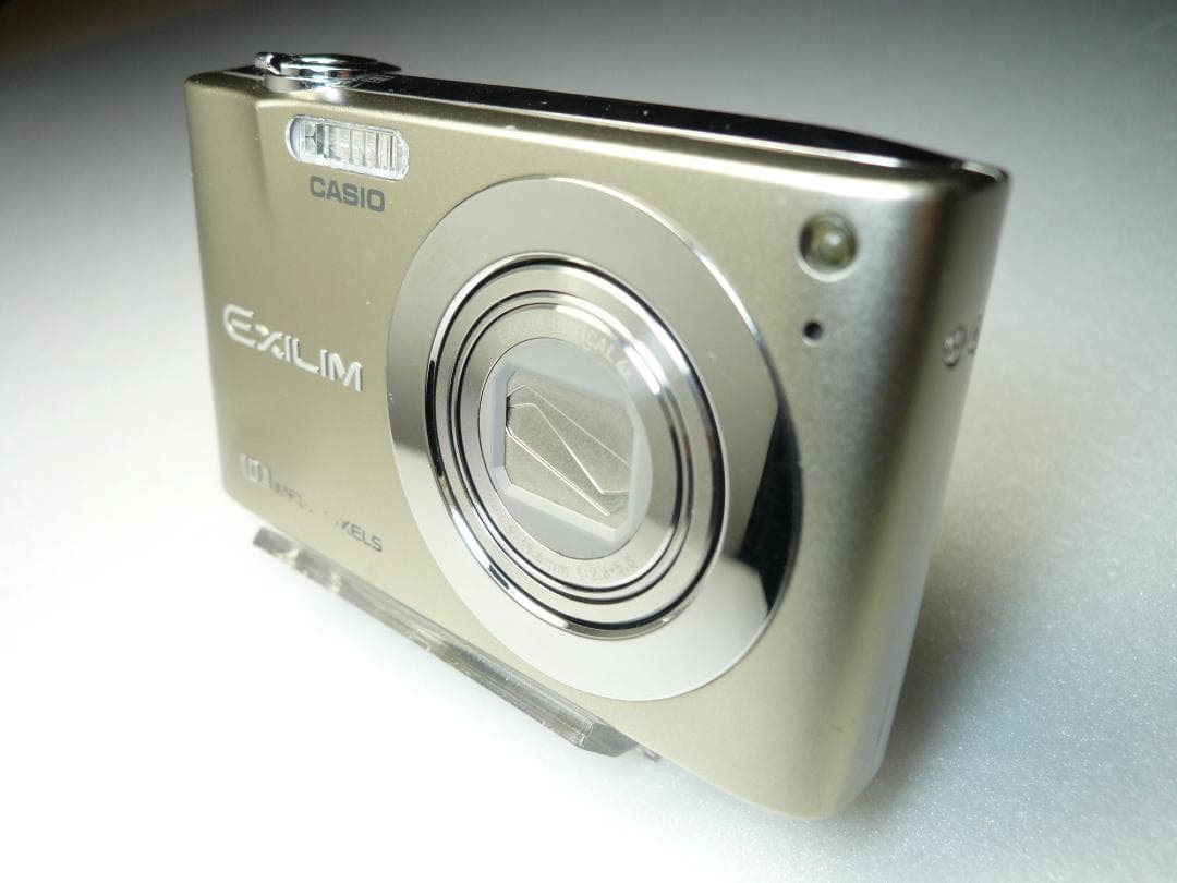 CASIO★EX-Z100⭕️安心の実働品❤️美しい★1010万画素★光学4倍