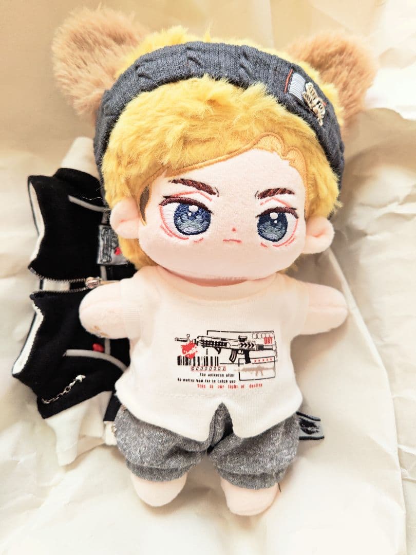 進撃の巨人エルヴィン　着せ替えぬいぐるみ