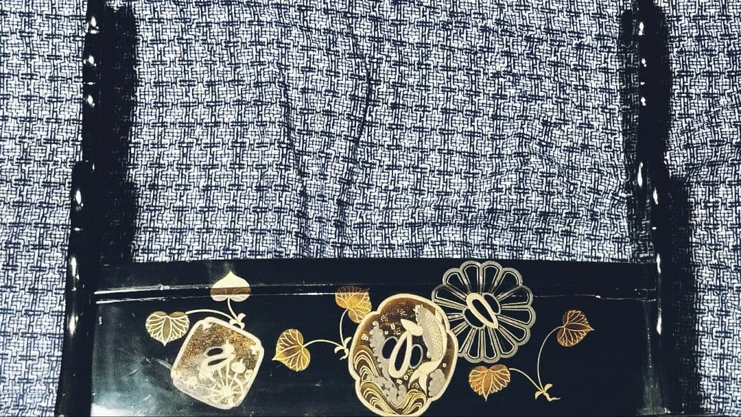 三段唐木螺鈿刀掛け