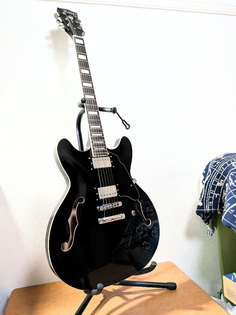 Redial セミアコースティックギター ブラック