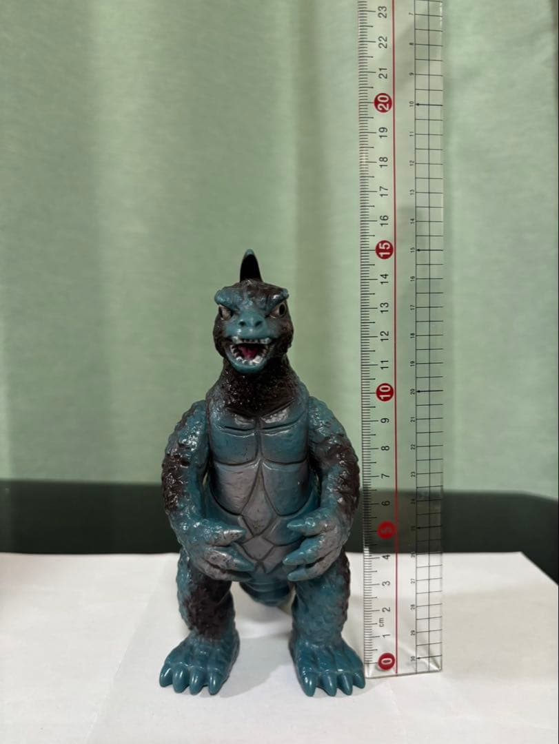 帰ってきたウルトラマン　凶暴怪獣アーストロン　ソフビ人形