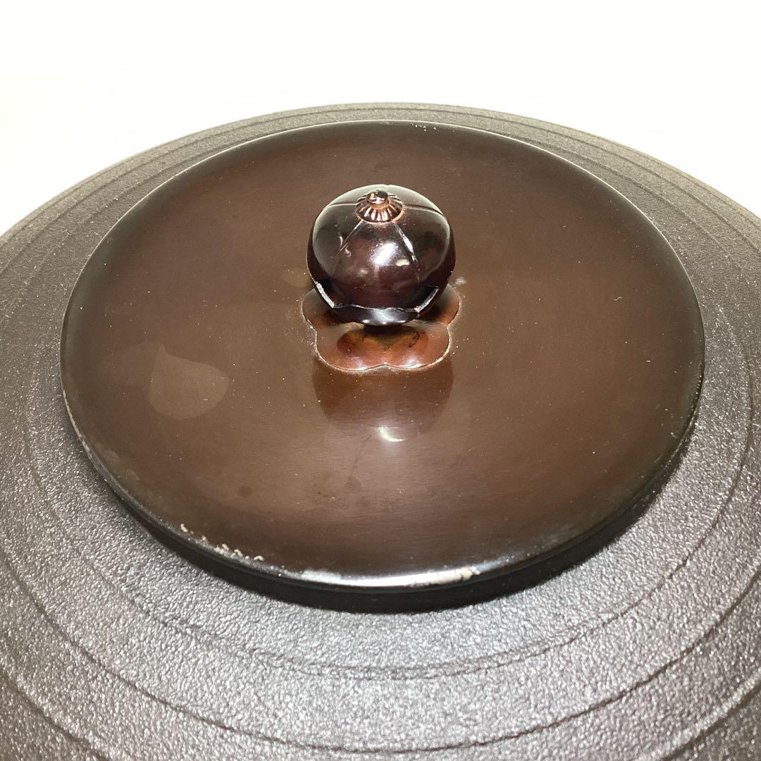 志きの釜 平丸千筋釜 炉・置炉兼用 合金 紙箱入 茶道具 古物品