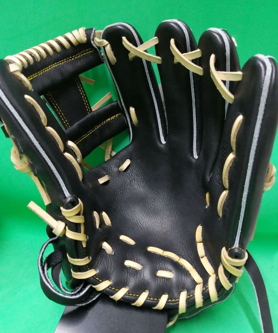 472.絶版!!UNDER ARMOUR硬式カスタムグラブ