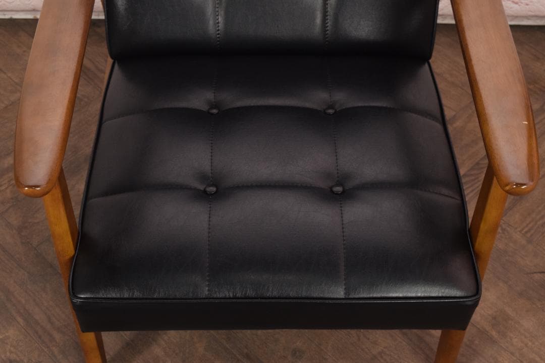 展示品　カリモク60 Kチェア スタンダードブラック　 W36170BW　19A