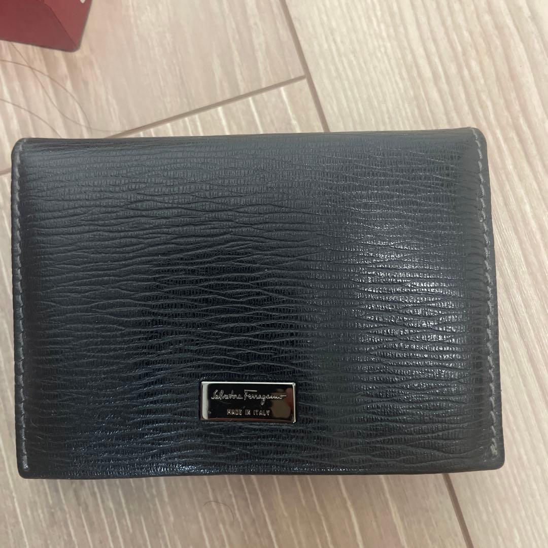 Salvatore Ferragamo 黒 レザー 名刺入れ