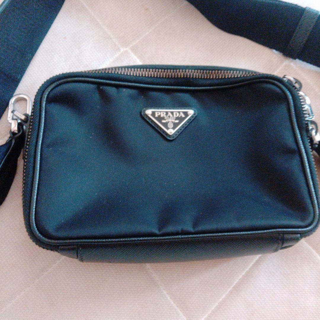 PRADA ブラック ナイロン ショルダーバッグ