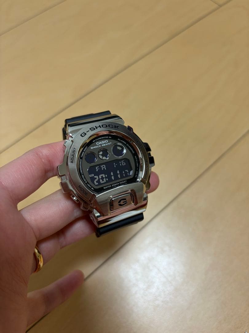 CASIO カシオ　G-SHOCK メタルカバード　GM-6900U-1JF
