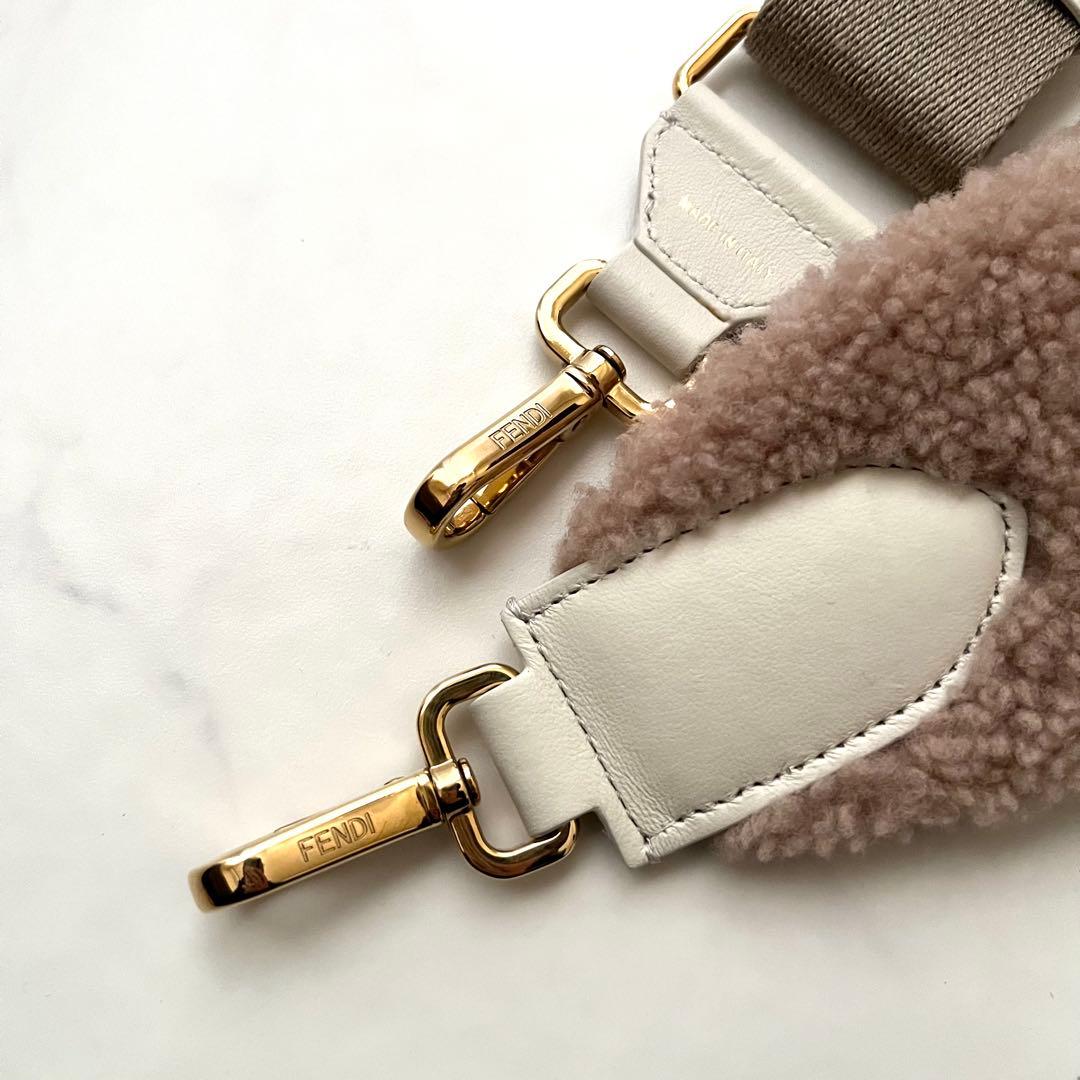 フェンディ ストラップユー ボア レザー ロゴ ショルダー紐 肩紐 シープスキン