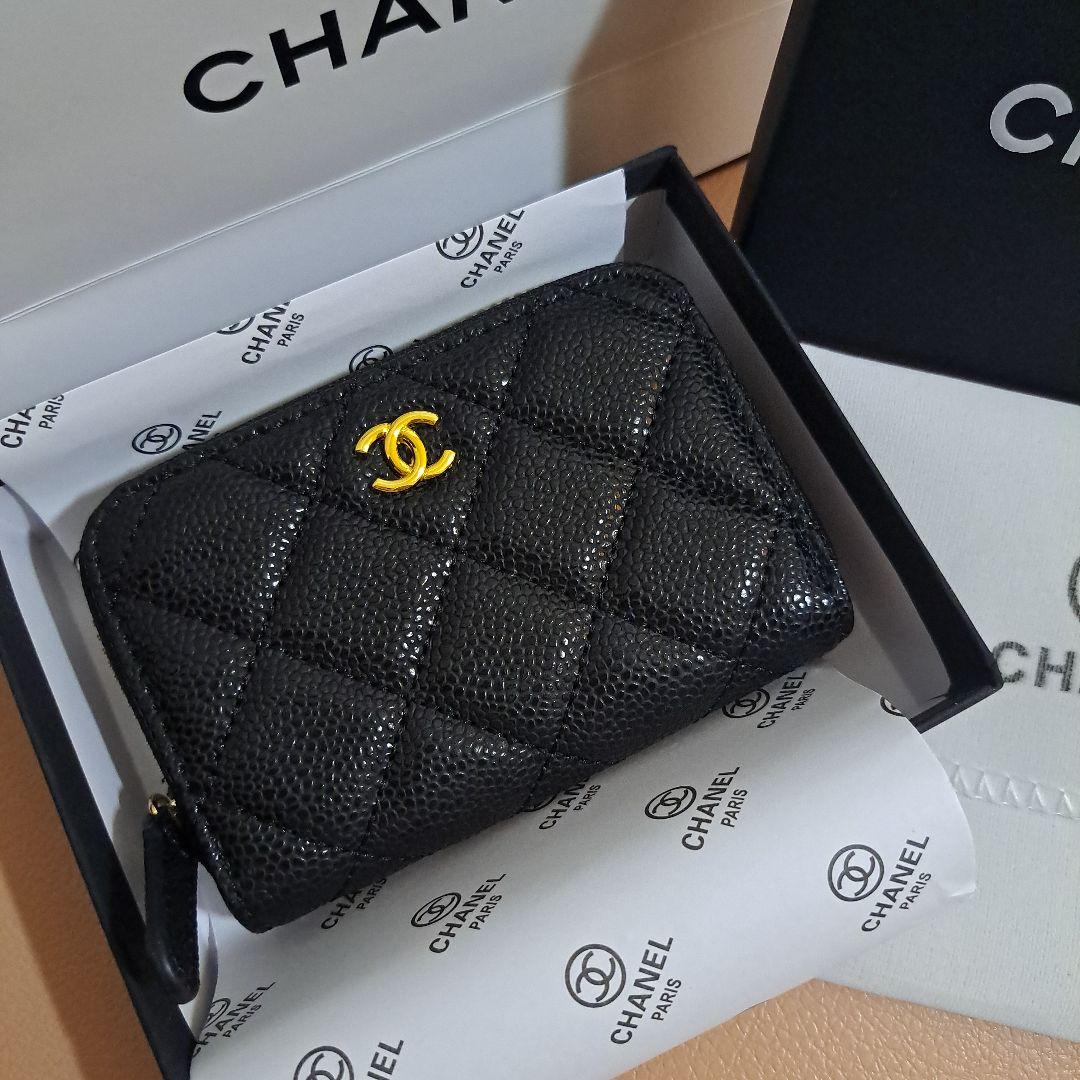 AIU☆CHANEL☆ノベルティ☆キルティングケース •
