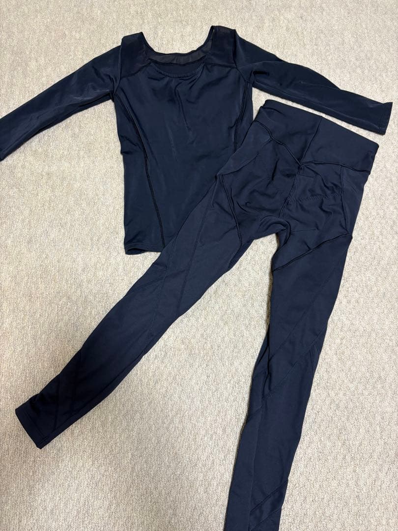 【美品】LAVA パーフェクトフォームトップス&レギンス　リントスル　Mサイズ