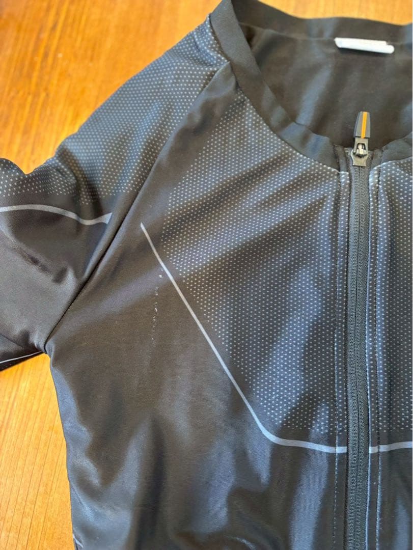 SIXPAD EMS パワースーツ　トップ＆ボトム セット レディースMサイズ