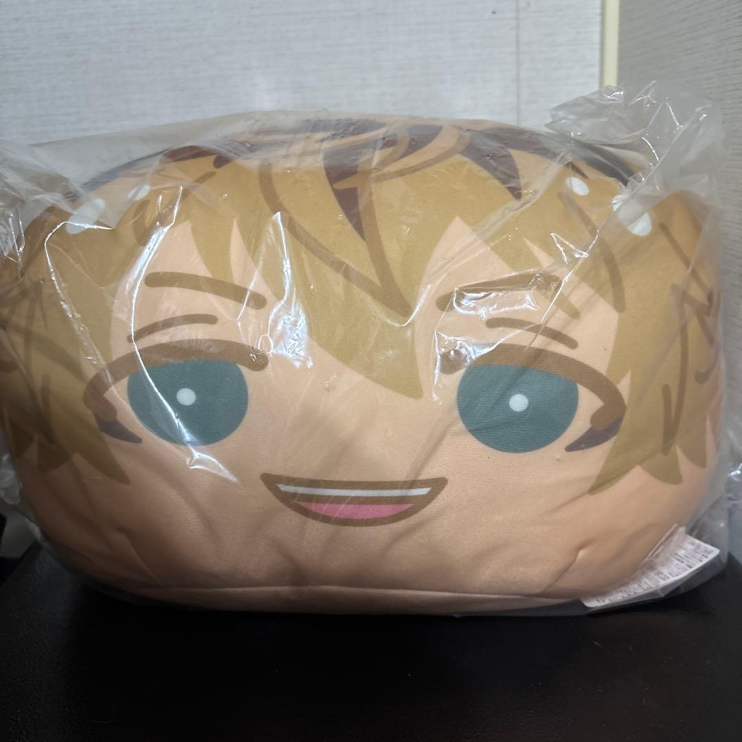 ツイステ　おまんじゅうクッション　サバナクロー　レオナ　ラギー　ジャック