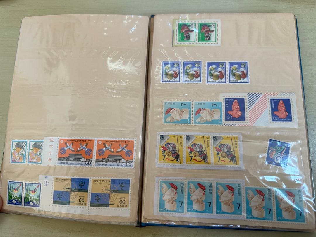 昭和記念切手アルバム 日本切手 未使用多数 ブロック連刷　蒸気機関車・美人画ほか