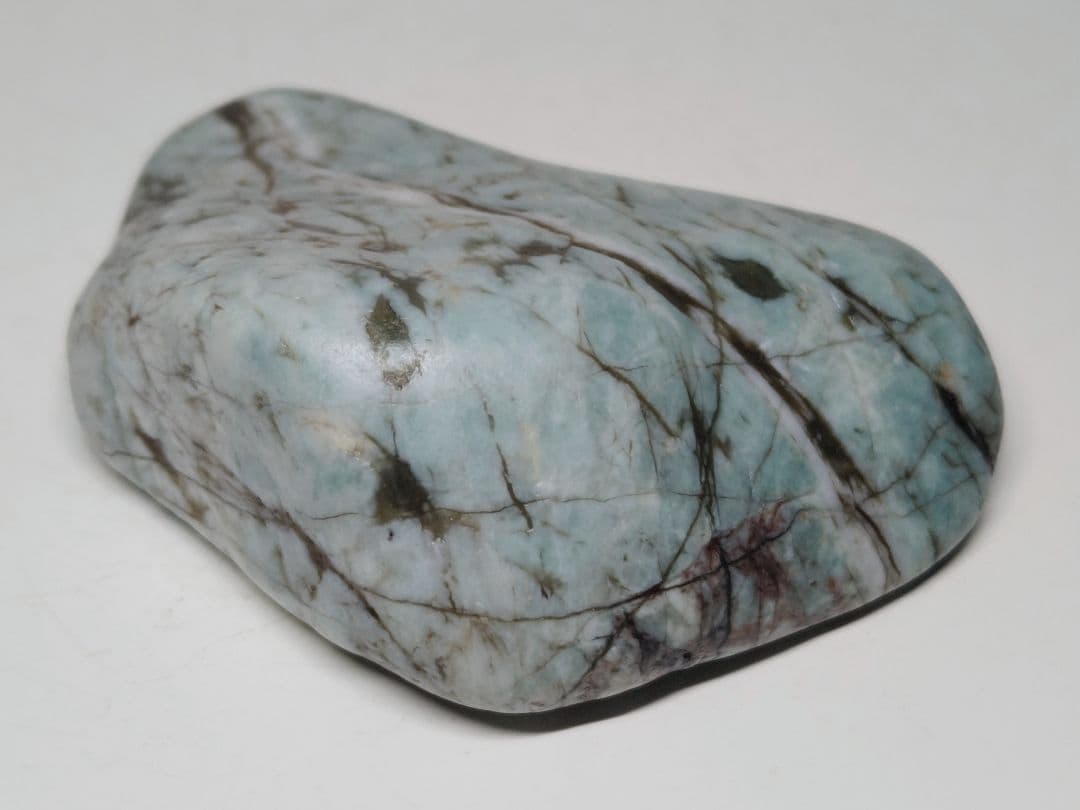 水色 311g 翡翠 ヒスイ 原石 鑑賞石 自然石 誕生石 鉱物 鉱石 水石