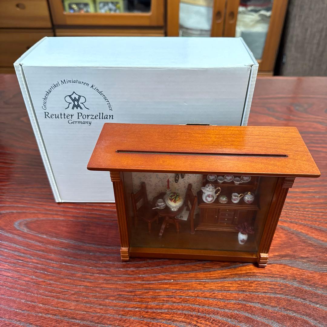 ロイターポーセリン　ミニチュア