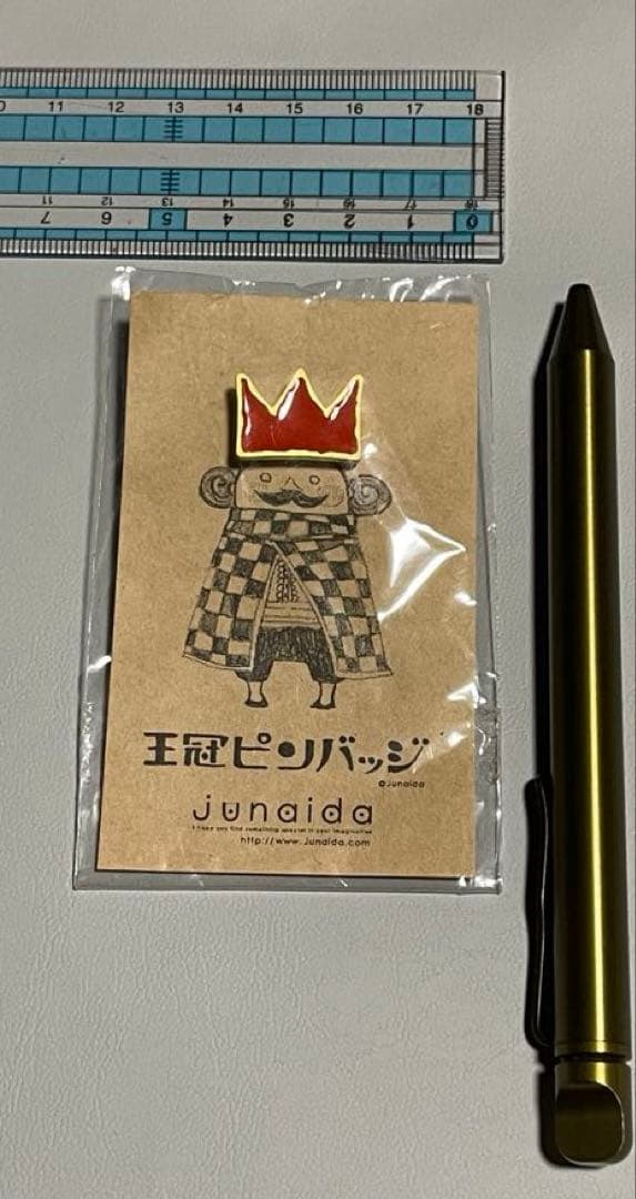junaida 王冠ピンバッジ・当時物