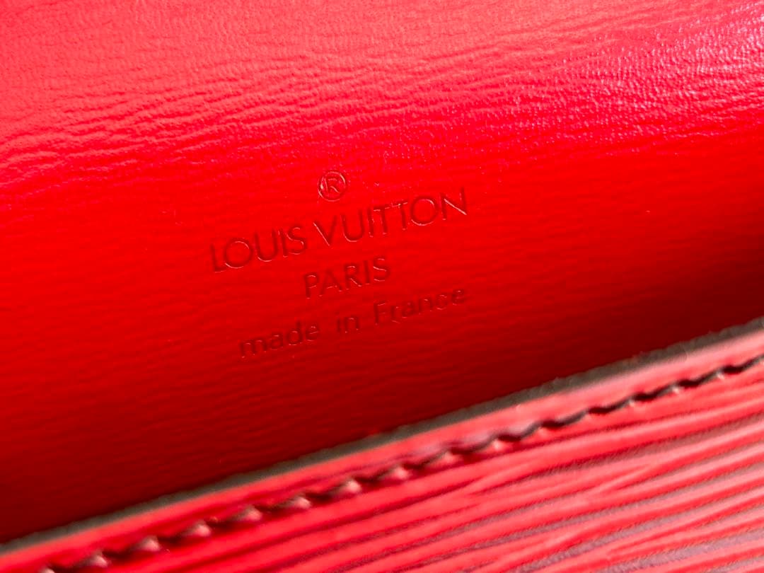 【価格交渉可】ルイヴィトン エピ レザーポシェット サンチュール ティルシット