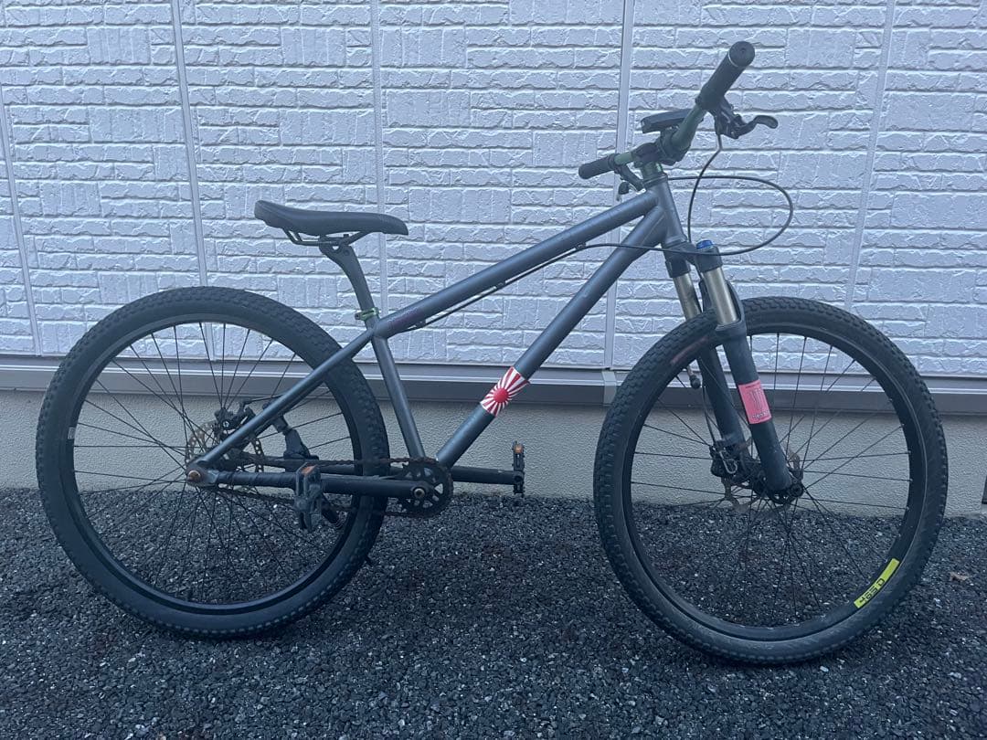 『直接お渡しできる方』BMXバイク グレー 26インチ フロントサスペンション