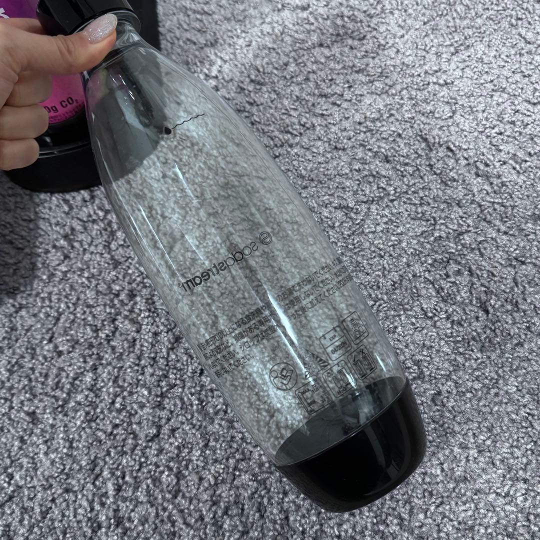 SodaStream Art ブラック 炭酸水メーカー ボトル付き　ガス付き