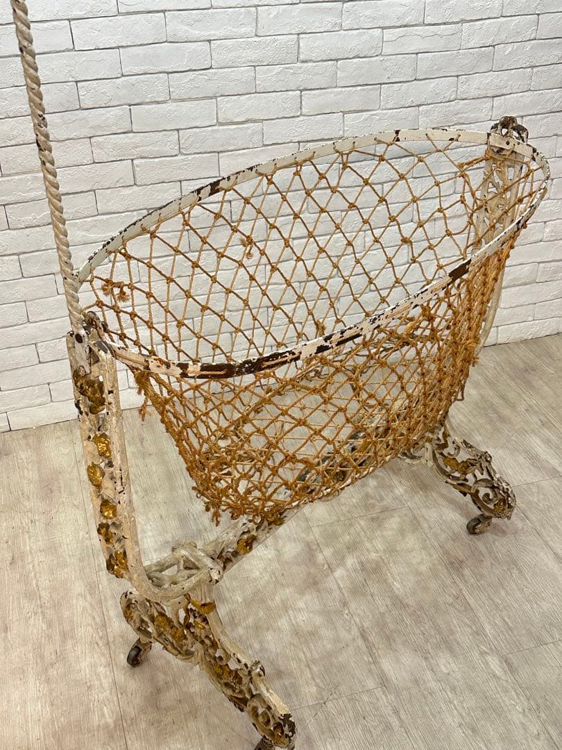 【東京都内23区配送無料】アンティーク　フランス製　ベビーベッド　什器　店舗　棚