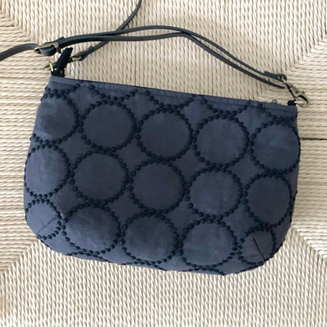 ⚮̈ミナペルホネン　tambourine charcoal ドラポケショルダー