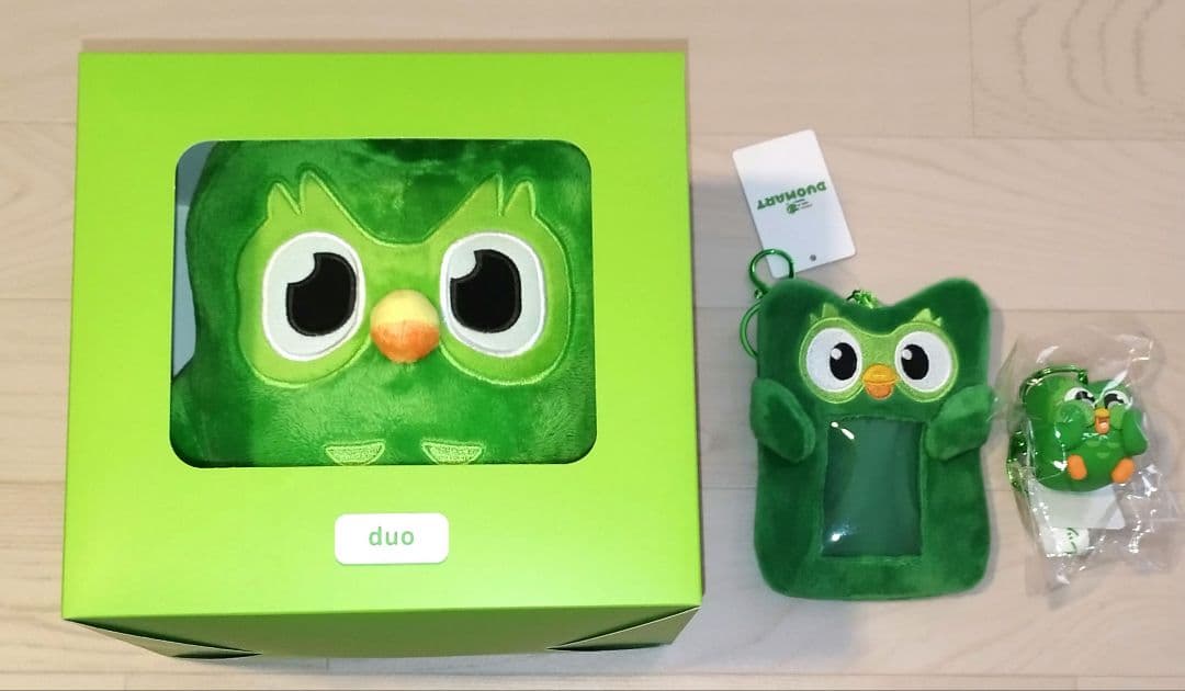 Duolingo　デュオ ぬいぐるみ　モフっとデュオケース　ごきげんキーホルダー