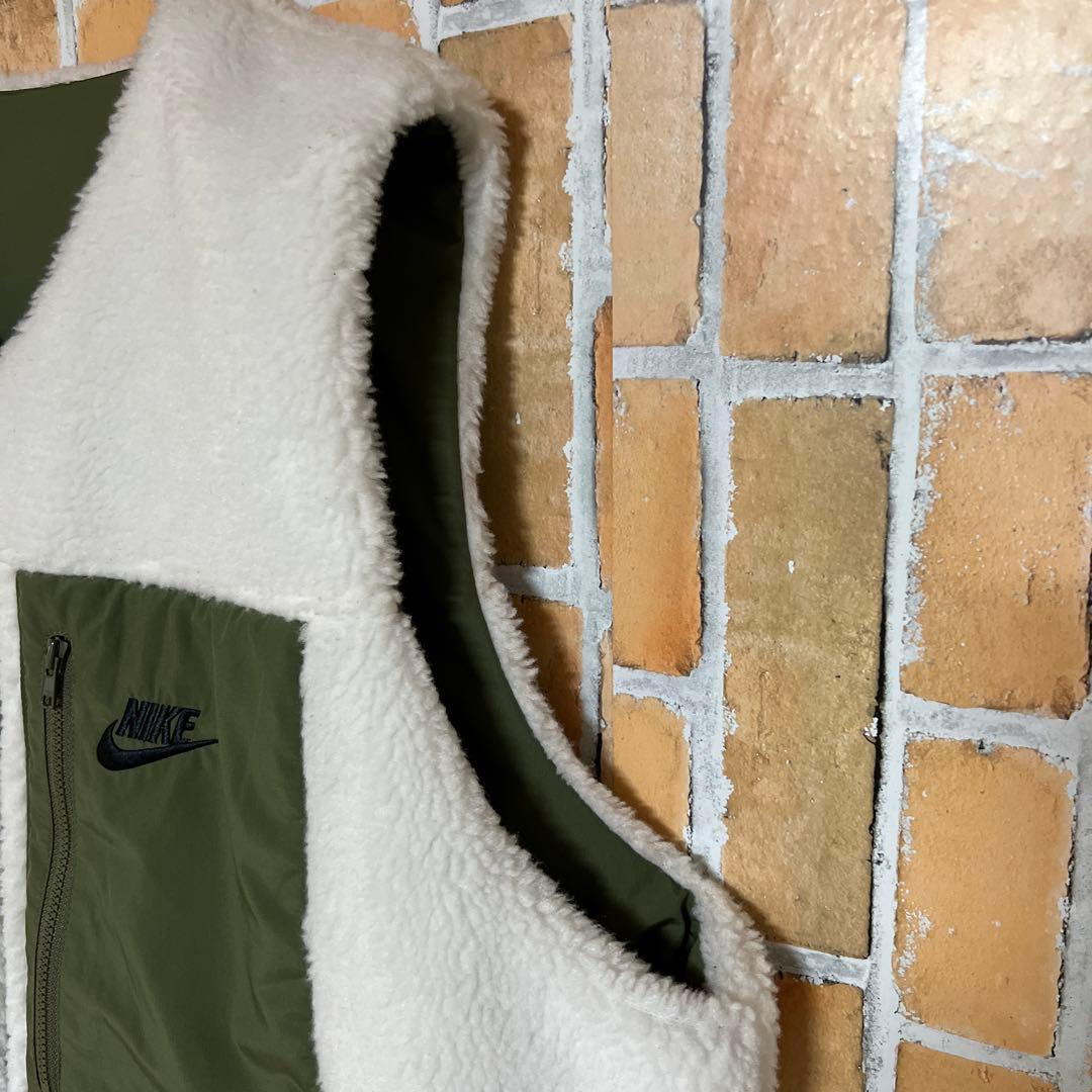 201NIKEリバーシブルベスト　ナイキボアモコモコウインタライズドスウォッシュ