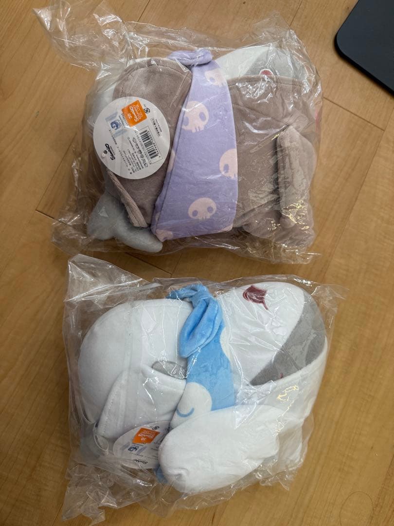 おでかけ子ザメ×シナモロール&クロミ　むにゅぐるみマスコット（おでかけ子ザメ）