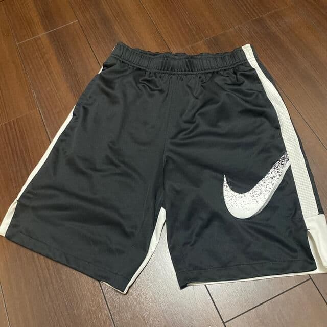 NIKE ショートパンツ　キッズLサイズ