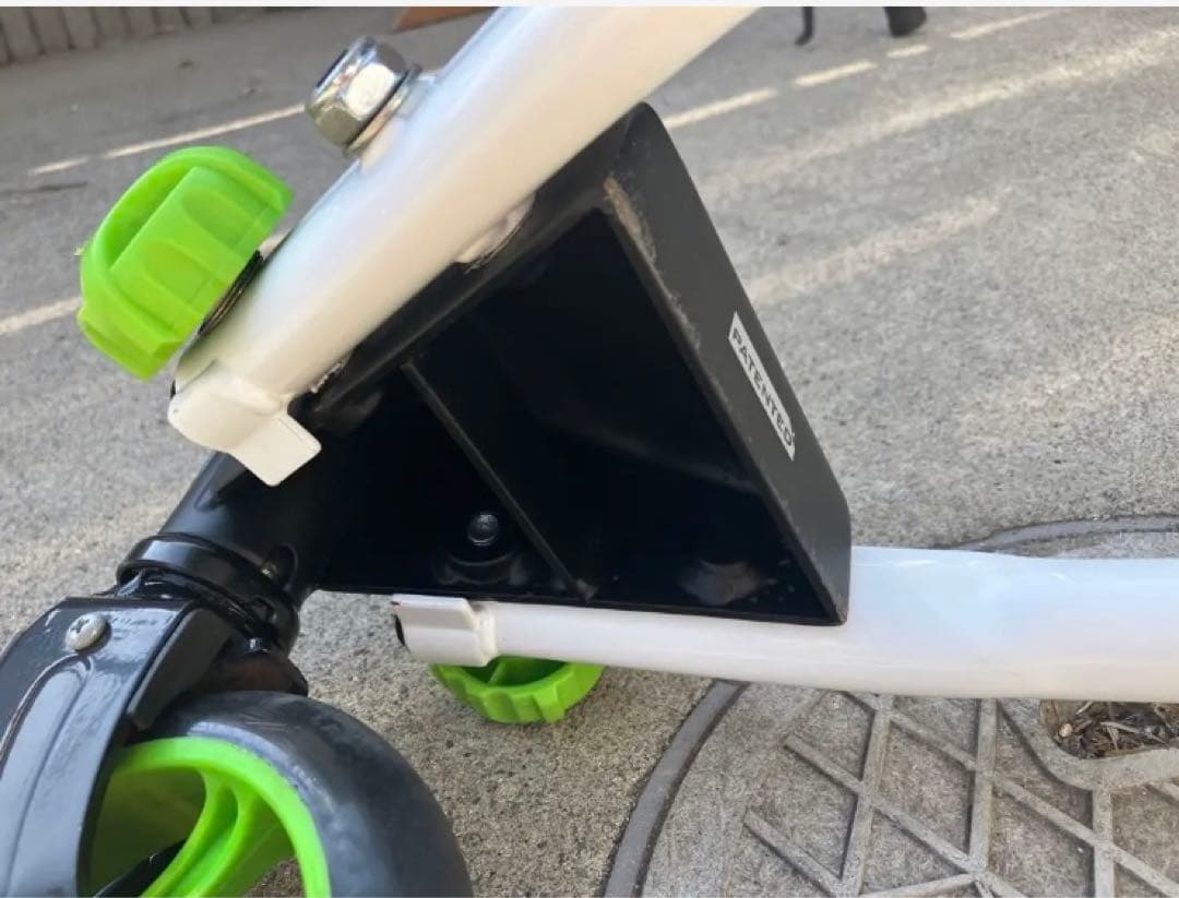 Yフリッカー　F3 トイザらス　スケーター　スケボー　自転車