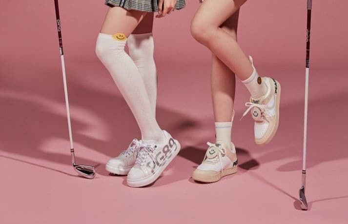 即発送対応●23-24.5cm展開●ゴルフシューズホワイト/ベージュ