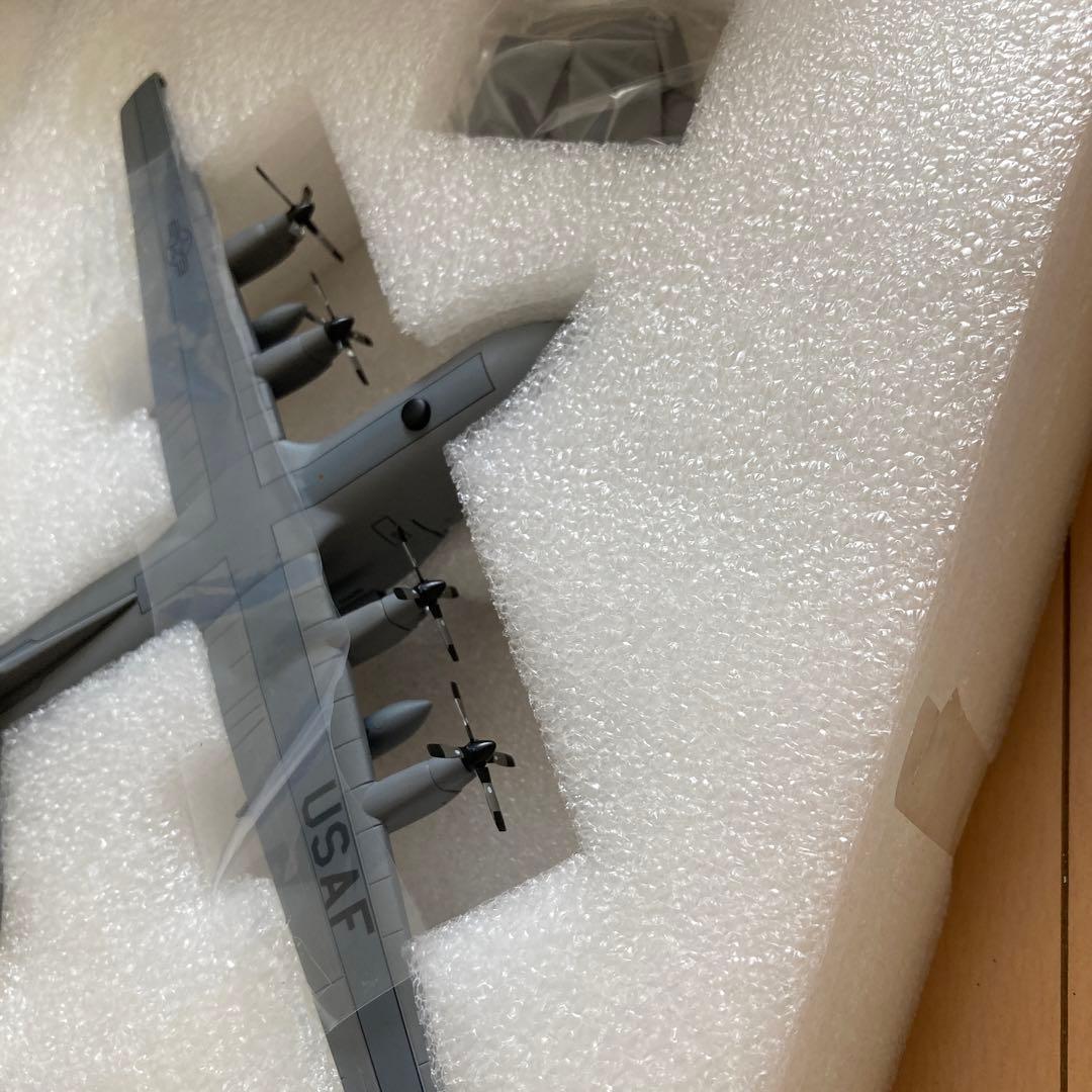 【即購入ok!!】アメリカ空軍 C-130 1/200 新品未使用