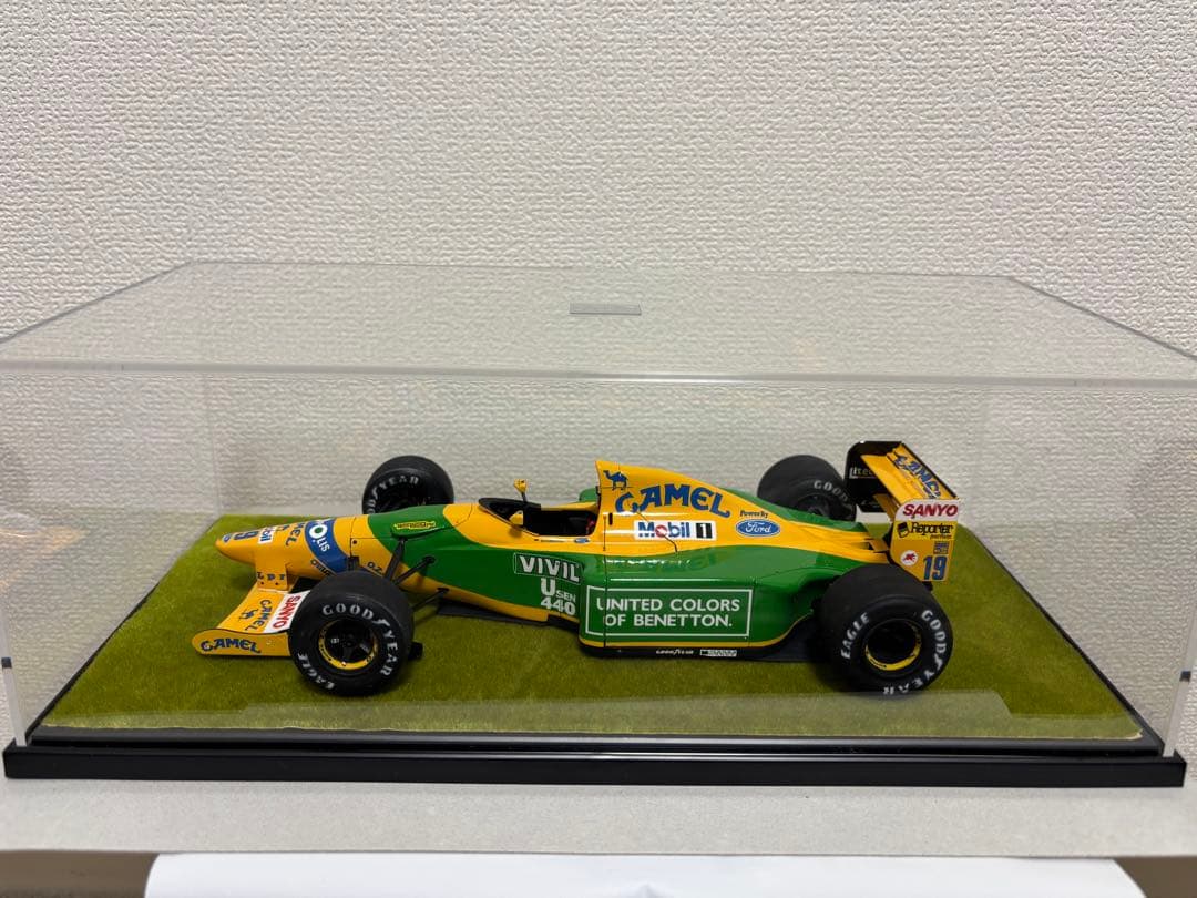 タミヤ 1/20ベネトンB192 Mシューマッハ完成品