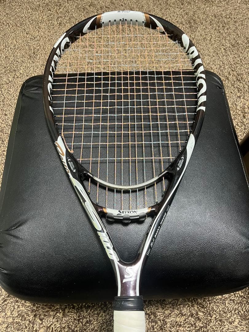 Srixon Revo CS 10.0 テニスラケット グリップ2