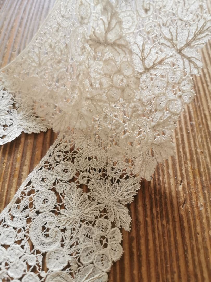 アンティーク ブリュッセルレース ポワンドローズ カフス用レース 付け襟 ペア