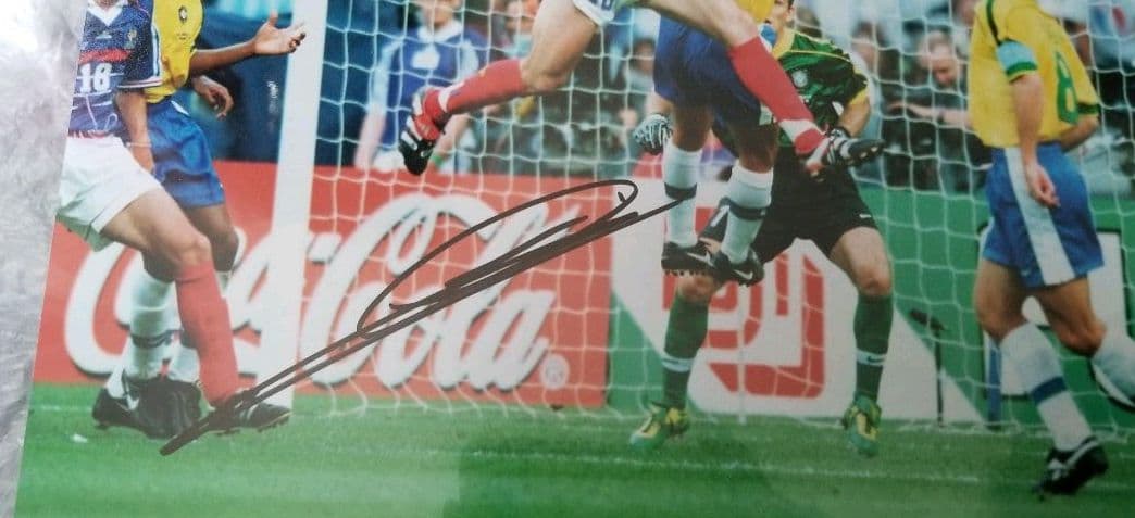 ジネディーヌ・ジダン　直筆サイン　写真　サイン　ジネディーヌ・ヤジッド・ジダン