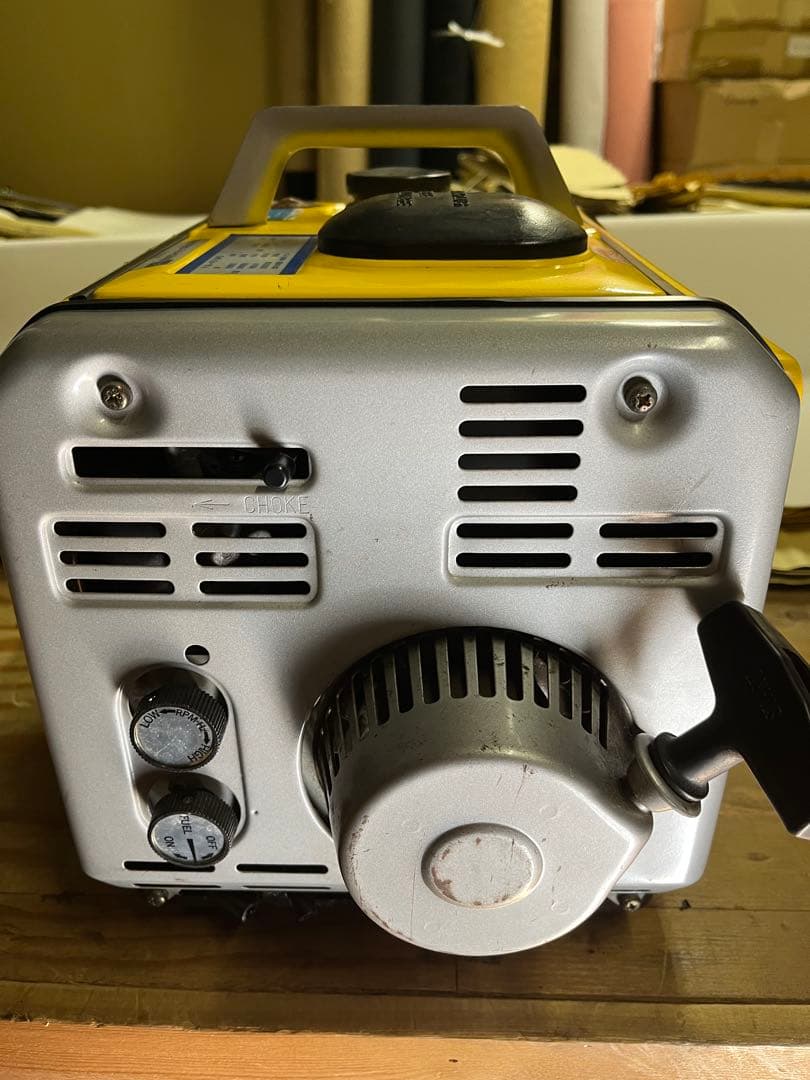 東芝 エンジン ポータブル発電機 SE400A