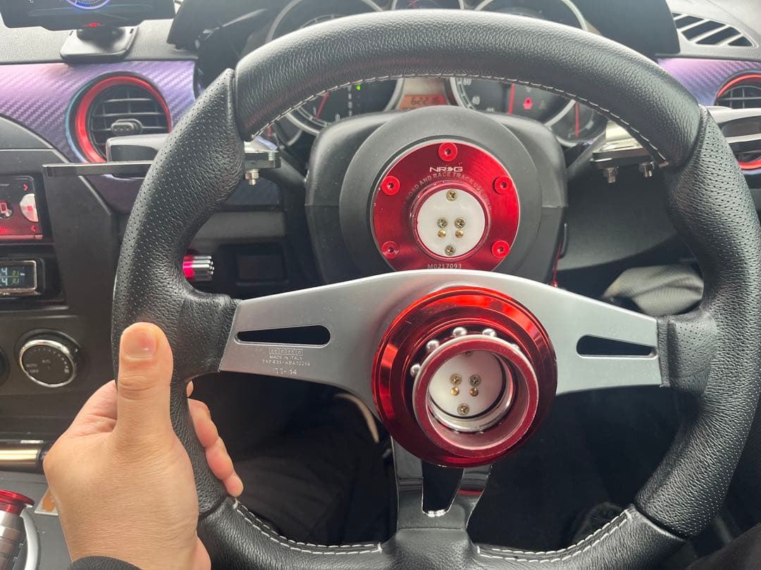 momo ステアリング trek NRG クイックリリース　ncロードスターボス